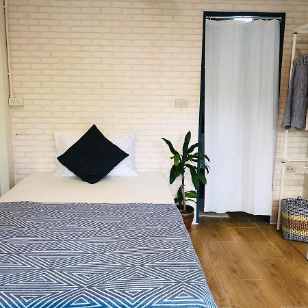 Hostel Number 4 Old Town Chiang Mai Zewnętrze zdjęcie